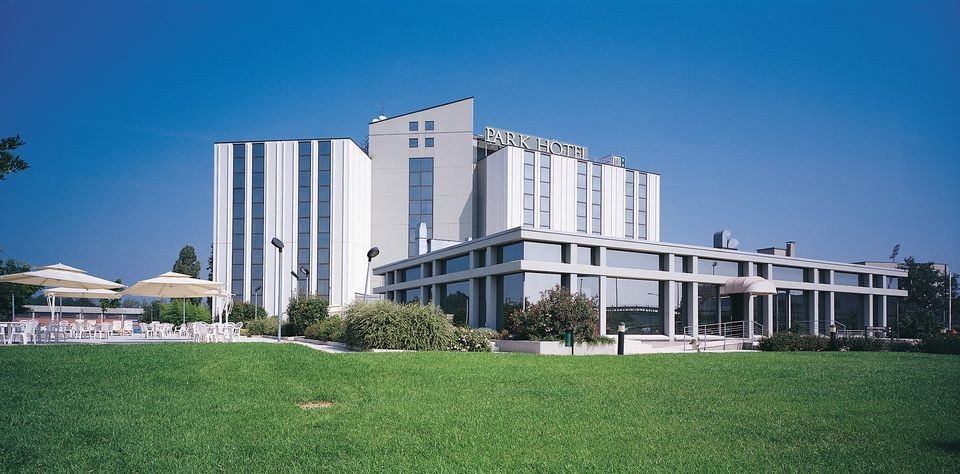 Esterno del Park Hotel Best Western di Piacenza